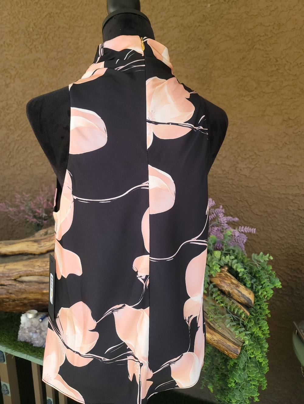Donna KARAN New York Black Halter Blouse with Peach Floral Print - Picture 8 of 16